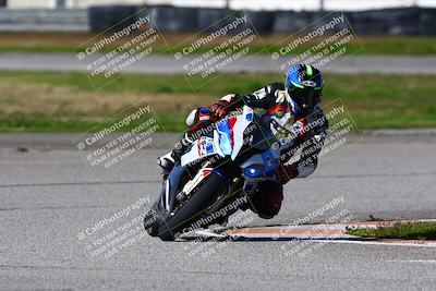media/Jan-21-2023-Fastrack Riders (Sat) [[fcf3f88a30]]/Level 4/Session 4 Turn 6-Mountian Shot/